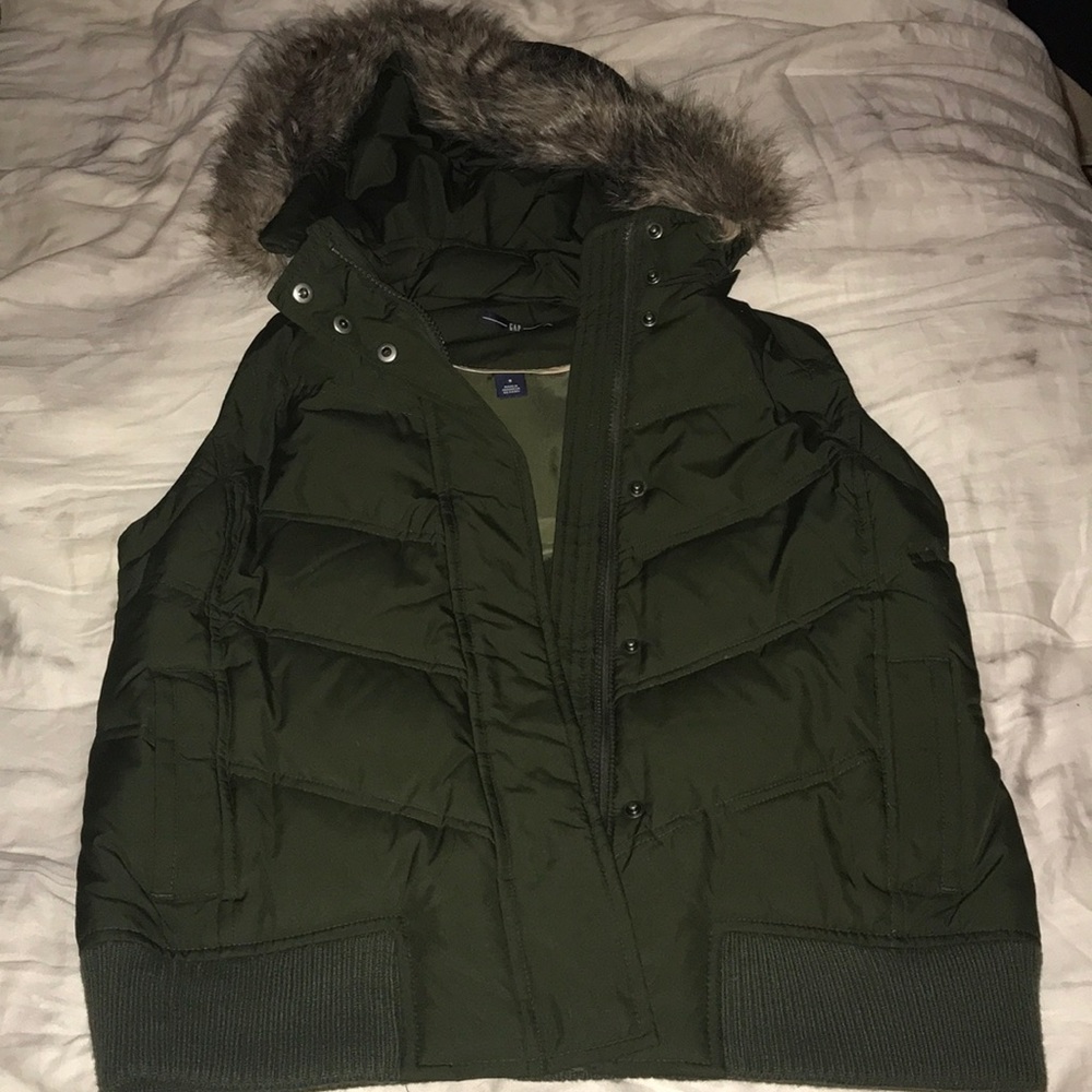 gap green bubble vest sz S